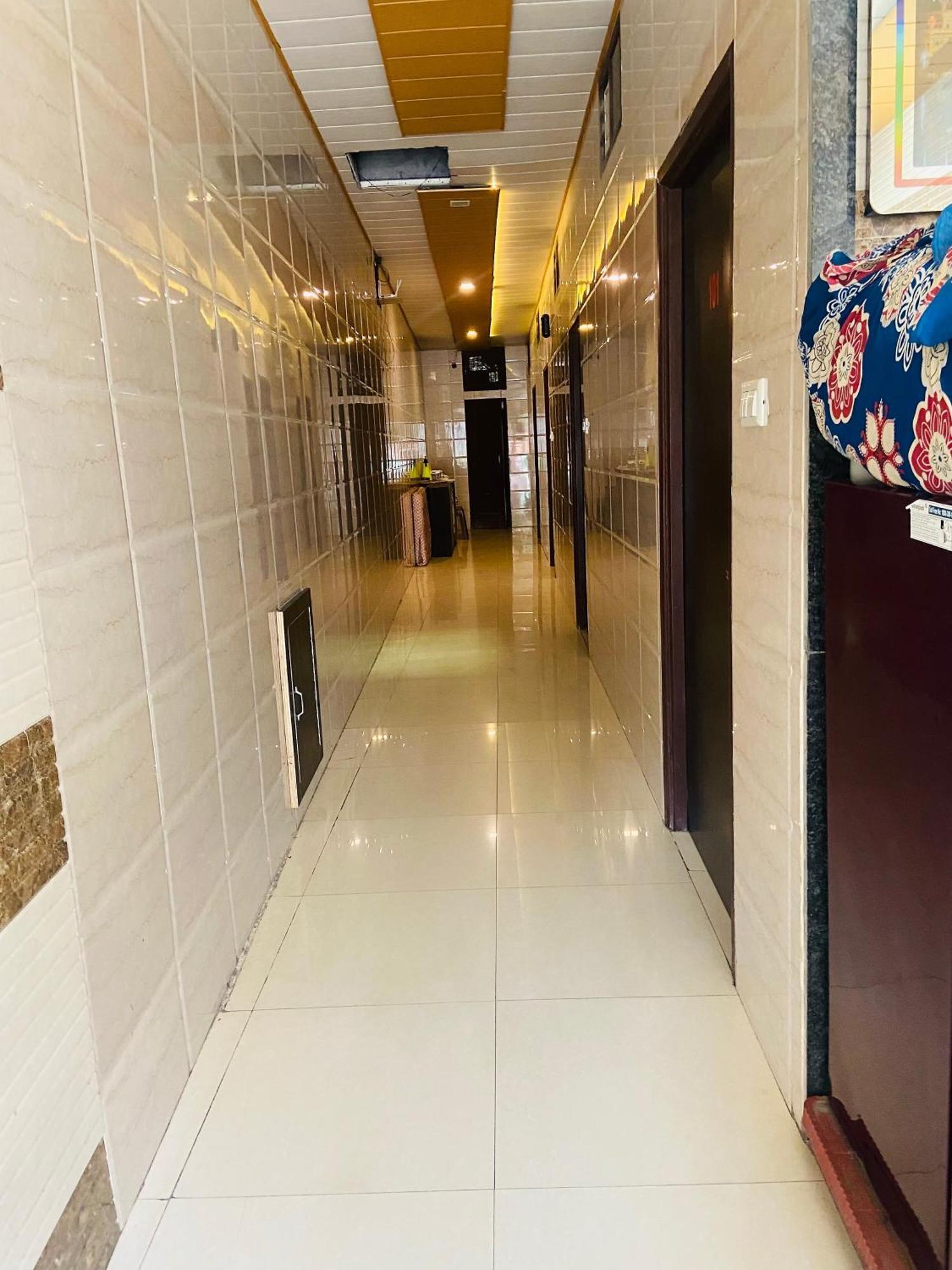 Hotel Crystal Inn Plaza Delhi Airport Nova Deli Exterior foto