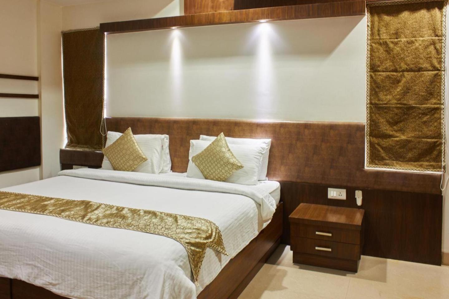 Hotel Crystal Inn Plaza Delhi Airport Nova Deli Exterior foto